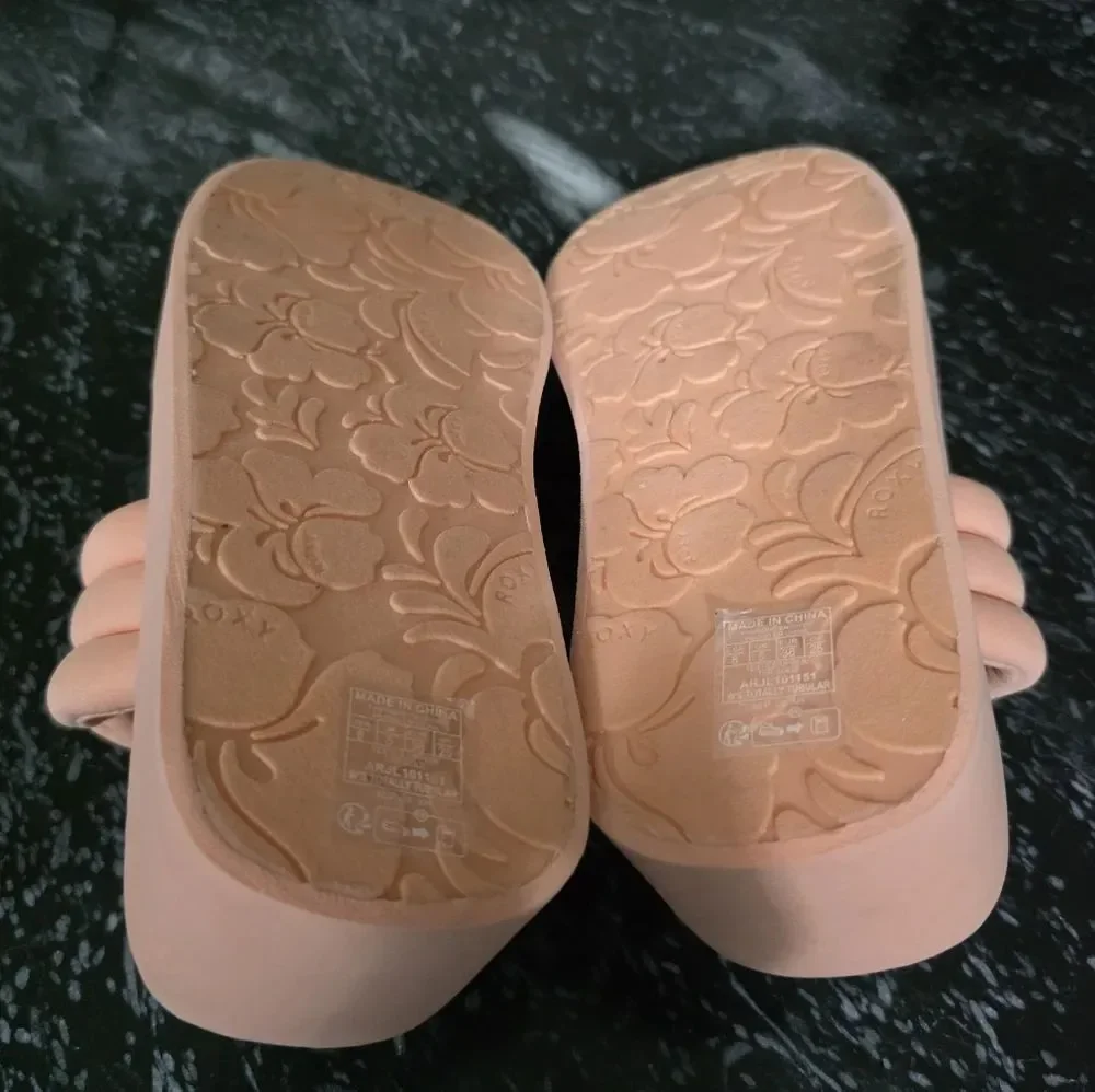 BRAND NEW ROXY TOTALLY TUBULAR WEDGE WOMEN'SSANDALS